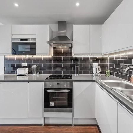 New Apartment 20 Mins From Waterloo London Bp36 Εξωτερικό φωτογραφία