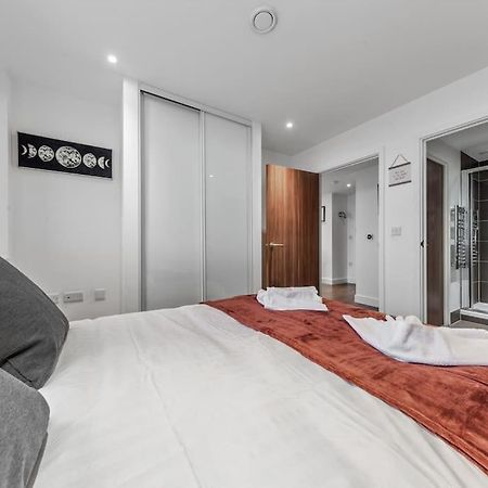 New Apartment 20 Mins From Waterloo London Bp36 Εξωτερικό φωτογραφία
