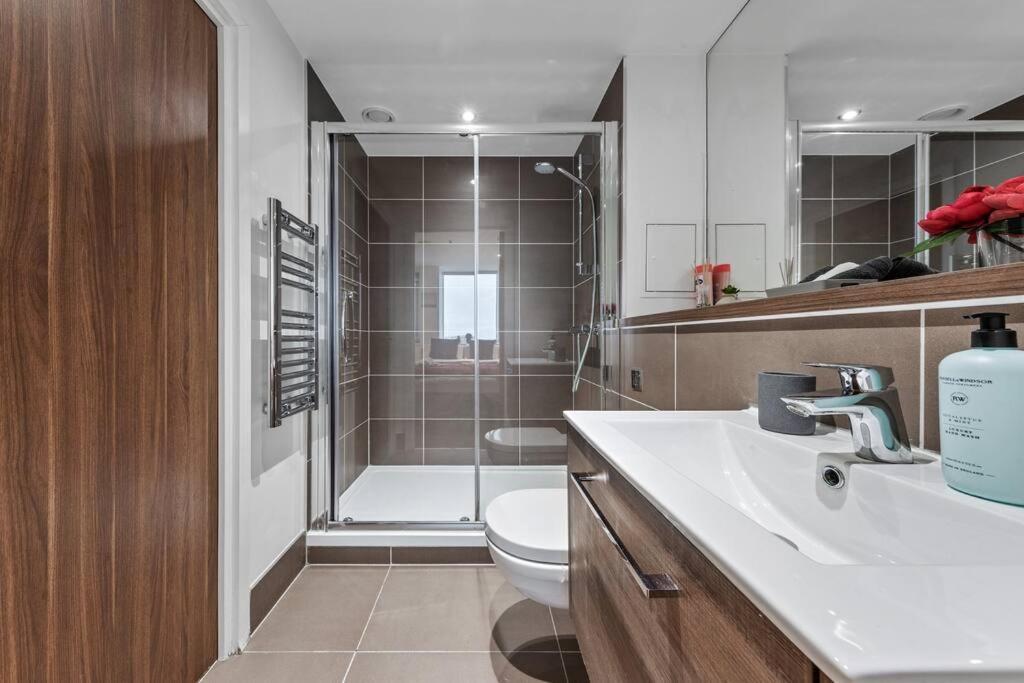 New Apartment 20 Mins From Waterloo London Bp36 Εξωτερικό φωτογραφία