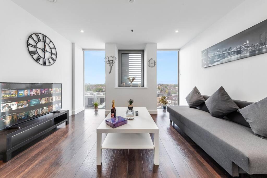 New Apartment 20 Mins From Waterloo London Bp36 Εξωτερικό φωτογραφία